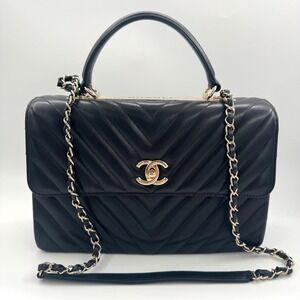 Chanel Trendy CC Chevron Lambskin Black Gold Medium Top Handle Bag Series 25